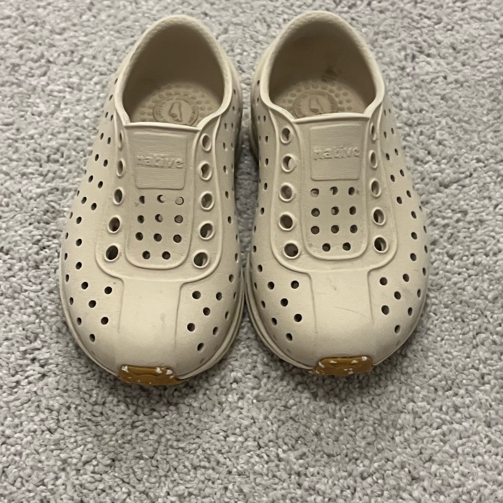 Native Kids Beige Water Shoes